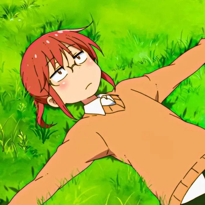 ảnh Kobayashi-san nằm