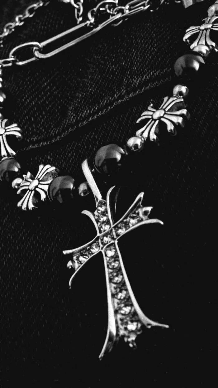 ảnh nền chrome heart đen chất