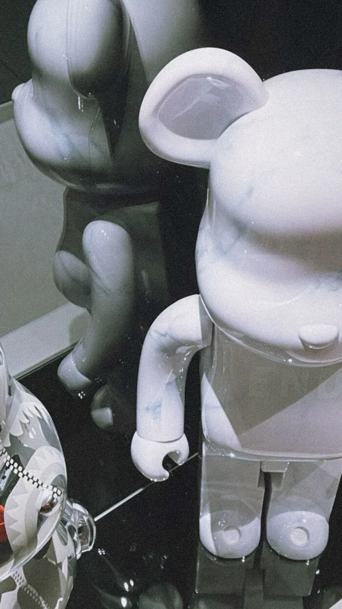 hình nền bearbrick đen trắng
