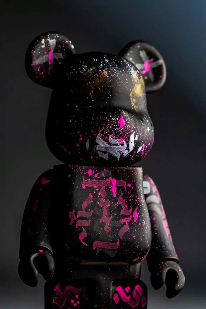 hình nền bearbrick ngầu