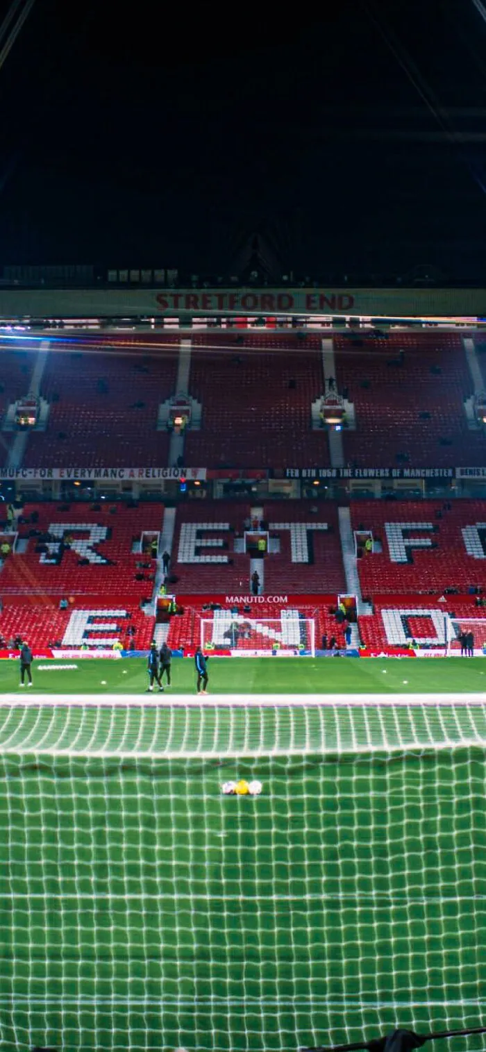 Hình nền Manchester United ngầu sân cỏ