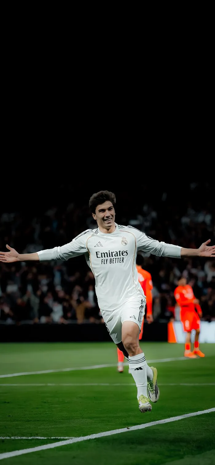 Hình nền Real Madrid ăn mừng chiến thắng trên sân
